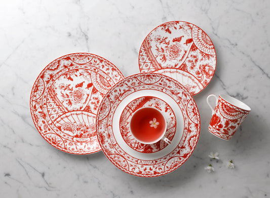 Royal Crown Derby Victorias Garden Red Plate 16cm