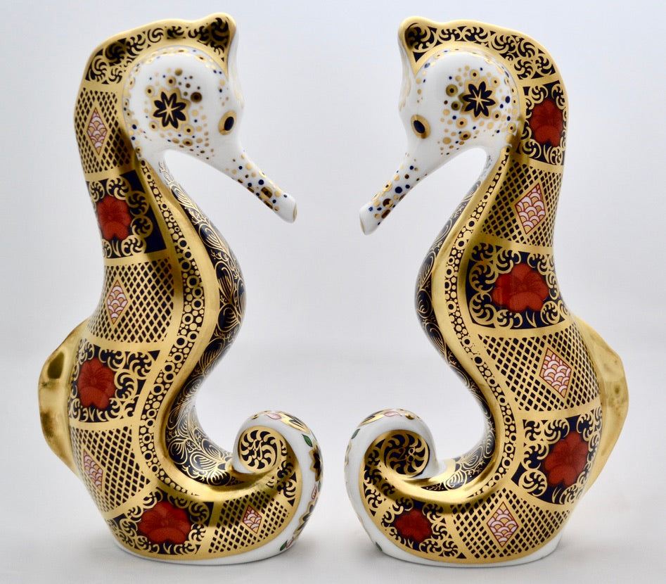 Royal Crown Derby Old Imari Solid Gold Band Seahorse Paperweight