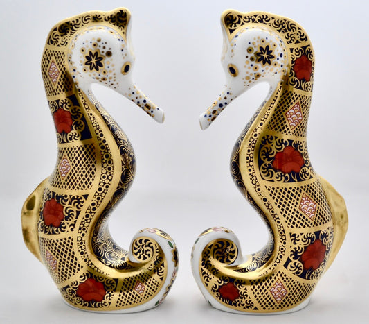 Royal Crown Derby Old Imari Solid Gold Band Seahorse Paperweight