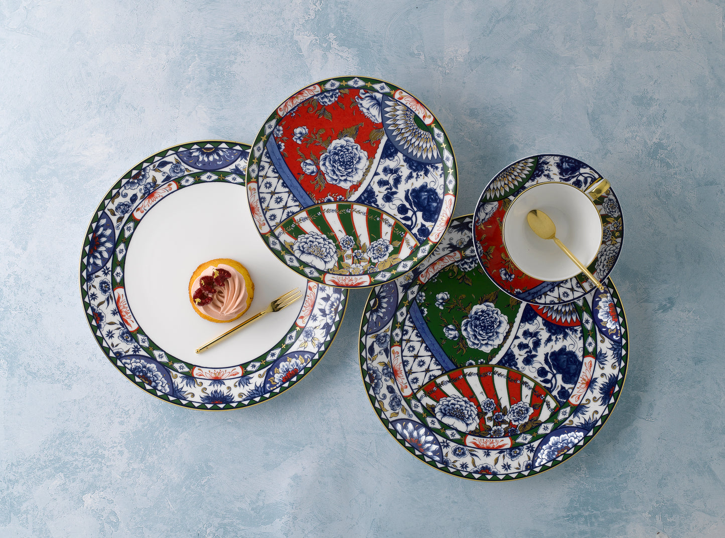 Royal Crown Derby Victorias Garden Blue Green and Red Cake Stand