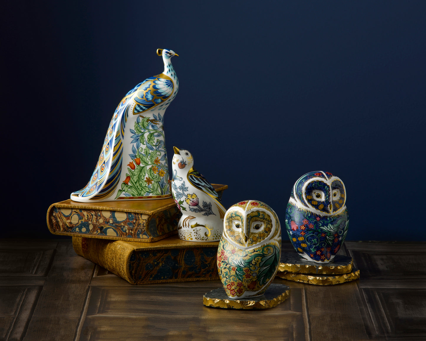 Royal Crown Derby Manor Peacock William Morris Bird Paperweight